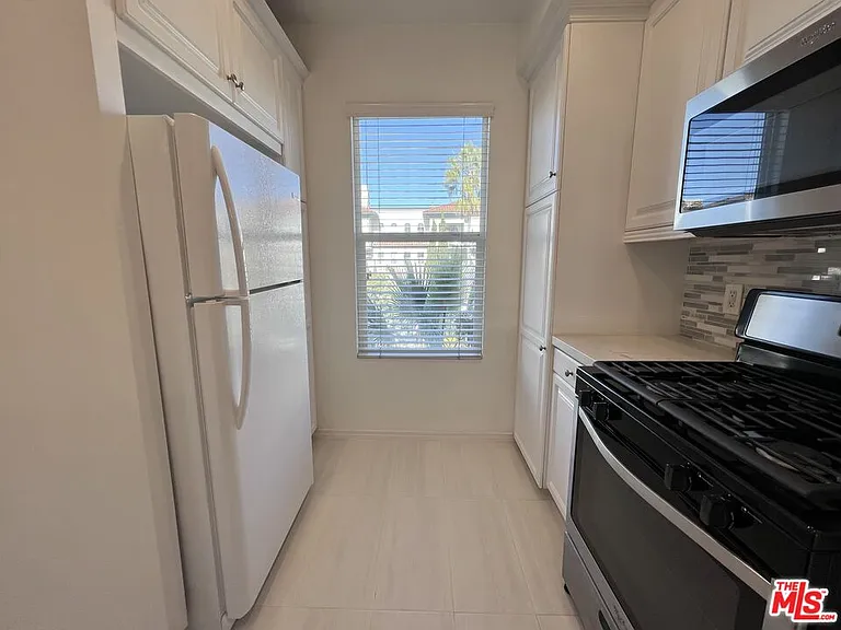 6020 Seabluff Dr #302 — Photo 6