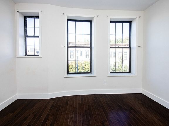 4th image of 154 Rogers Ave Unit 4