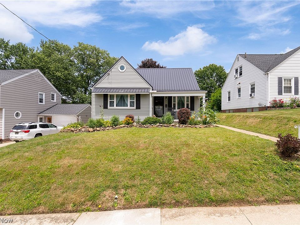 1st image of 224 Ertle Ave NE