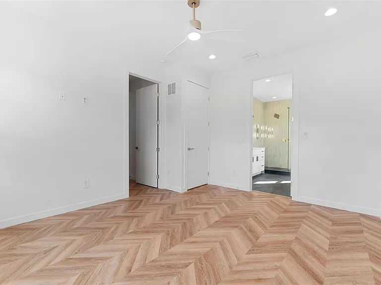 102 W Adalee St #4 — Photo 16