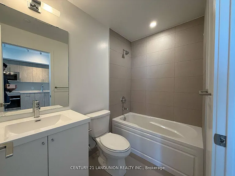 2545 Simcoe St N #Penthouse 19-19 — Photo 14