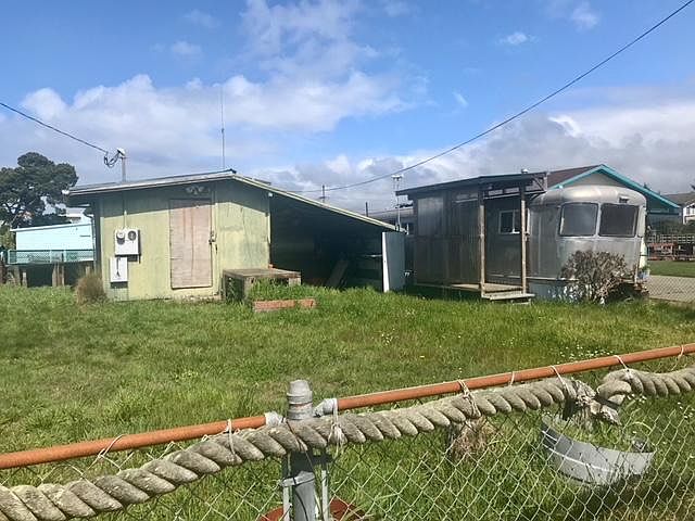 1st image of 108 Crab St