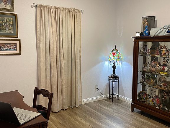 5th image of 1135 N Monterey St #B