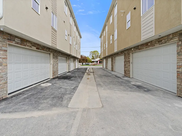 7221 S 160 E — Photo 6