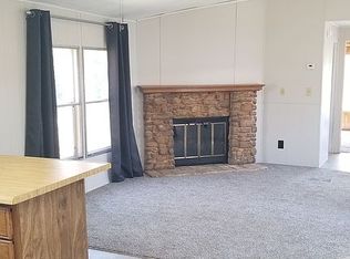 216 Lincoln Ave, Osawatomie, KS 66064