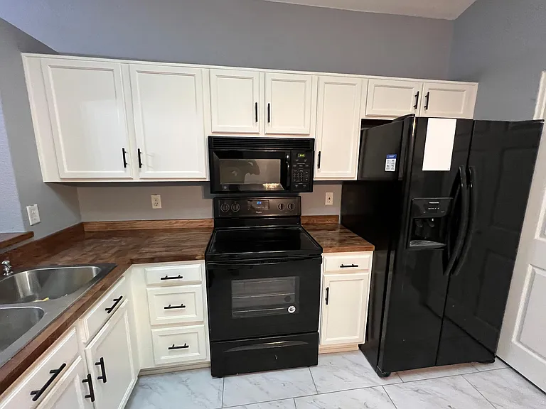 862 E Hearne Way — Photo 10