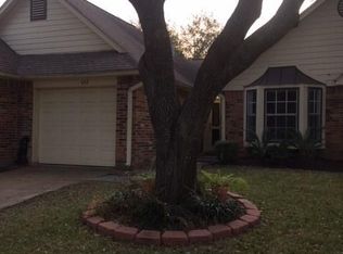 642 W Country Grove Cir, Pearland, TX 77584