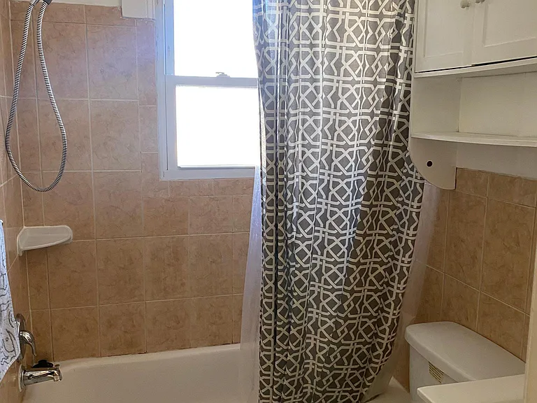 8812 35th Ave — Photo 22