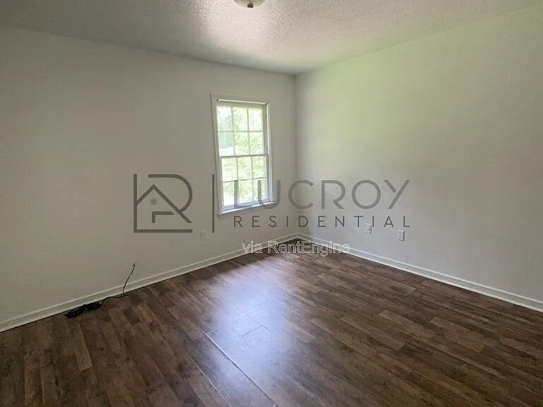 2136 East Dr — Photo 12