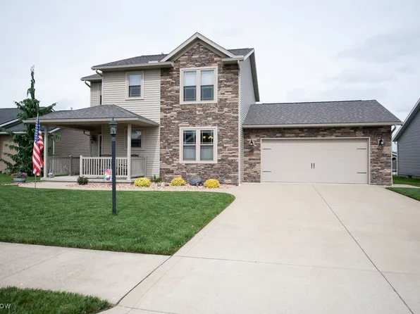 1095 Sycamore Cir SE, New Philadelphia, OH 44663