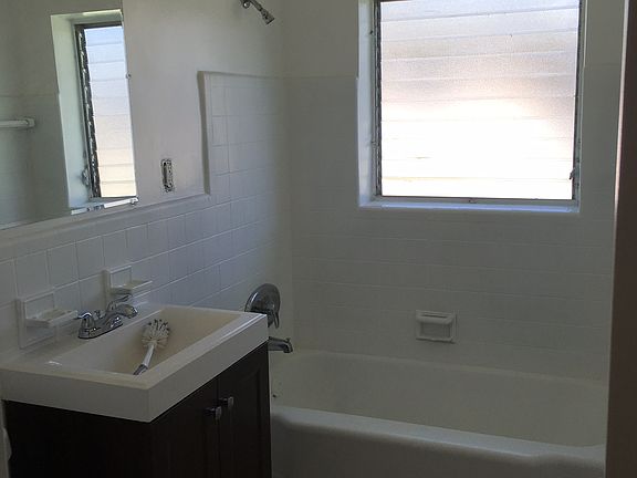 4th image of 845 Carolina Ave