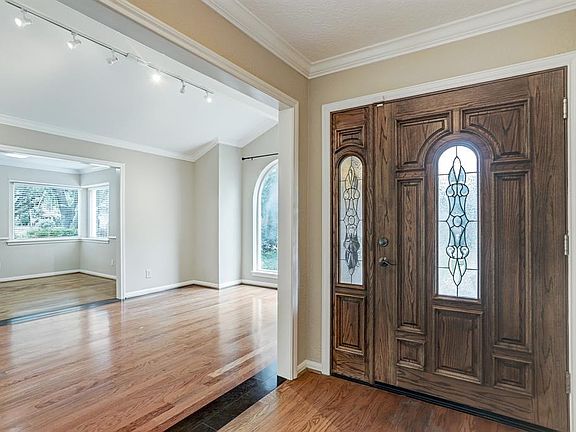 3rd image of 10902 Ella Lee Ln