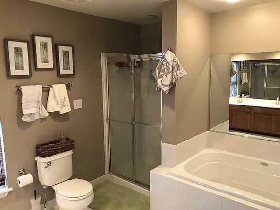 5th image of 14 Brittany Ln