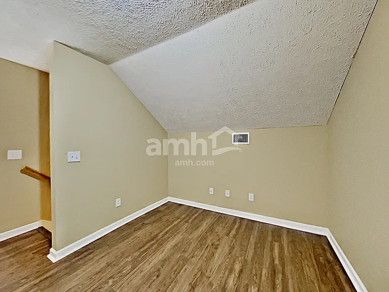 1640 O Green Cv — Photo 17