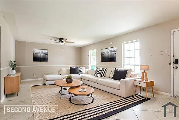 124 Cambridge Dr — Photo 2
