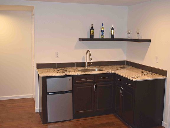 5th image of 179 Moshannon Dr