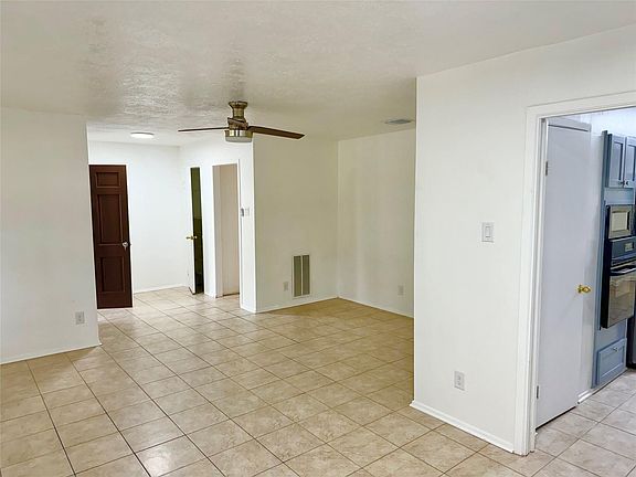 5th image of 7015 Pyron Way