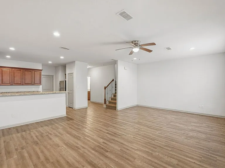 630 Magnolia Bnd — Photo 13