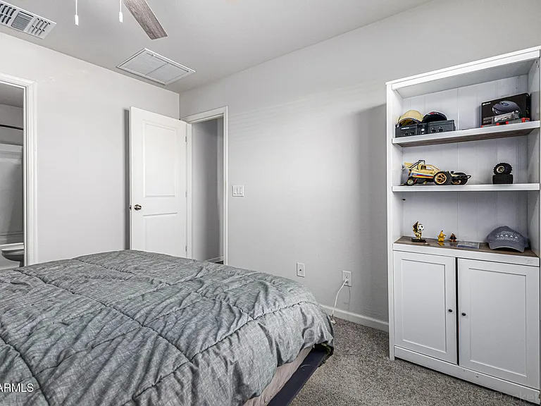 118 W Dewey Ave — Photo 5