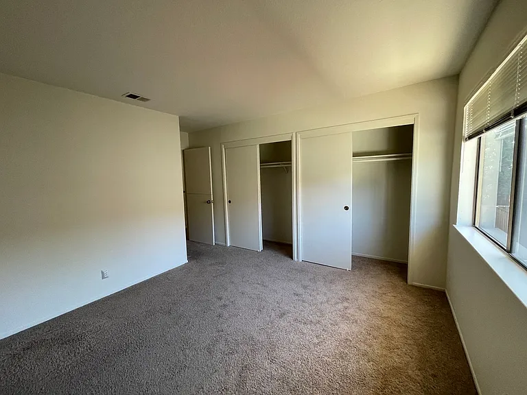 3443 Homestead Rd — Photo 13