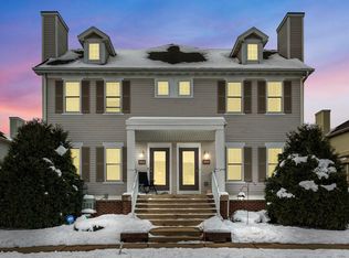 3929 Maple Grv, Madison, WI 53719