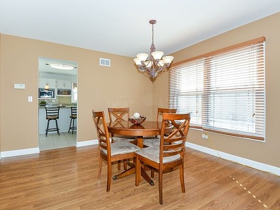 4th image of 16837 Mohican Dr