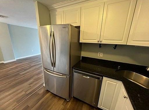 2nd image of 230 Willard St Unit 208