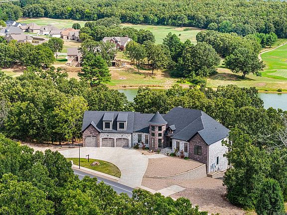 3rd image of 801 Greystone Blvd