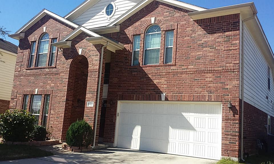 1st image of 7902 Linden Oaks Ln