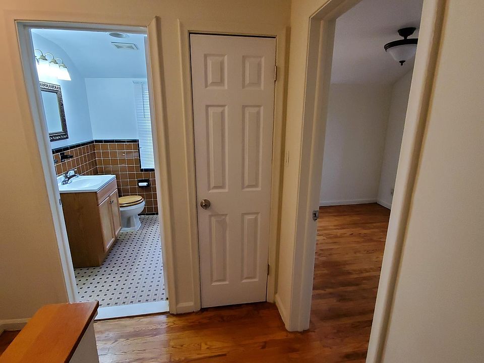240 Parkview Dr, Plymouth, MI 48170 Zillow