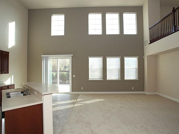 5th image of 17706 Strawberry Glen St