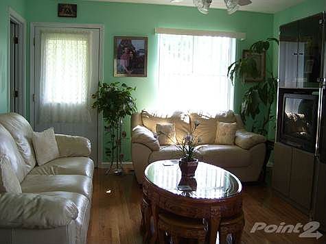 Bright living areas