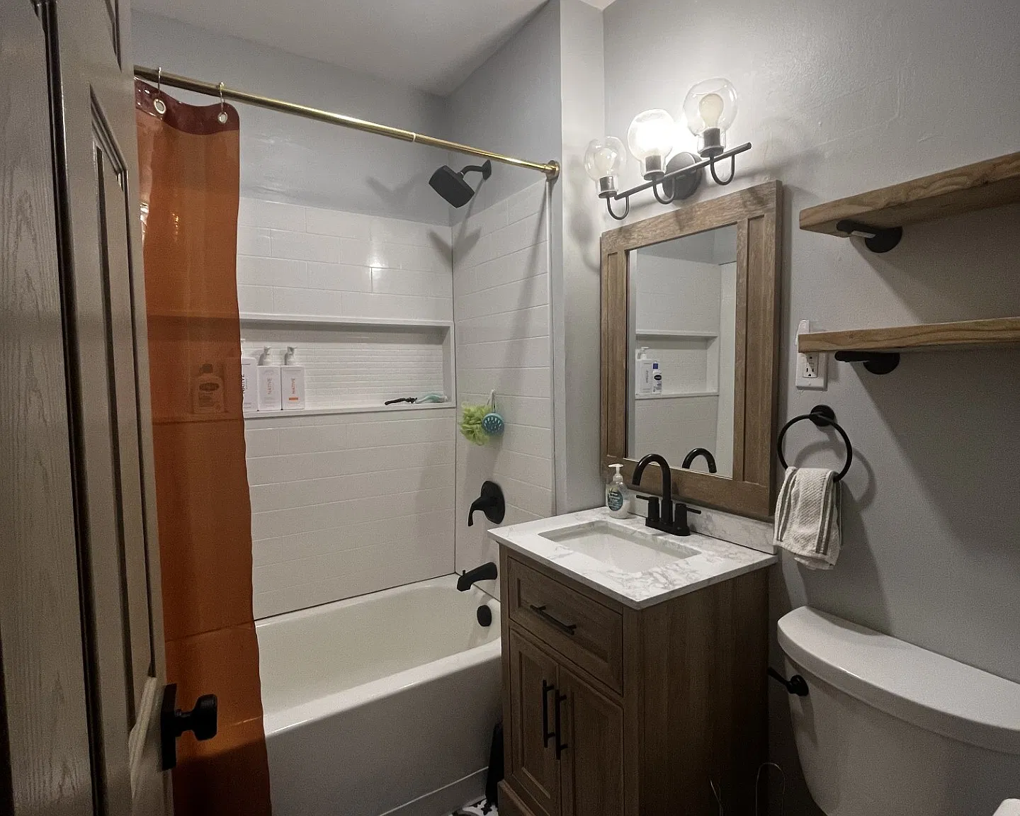 3 bed, 1200 sqft, $1,700 — Photo 4