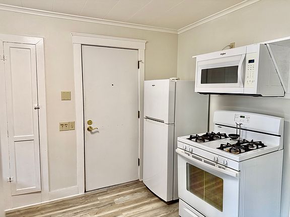 5th image of 147 E Frederick St APT 1