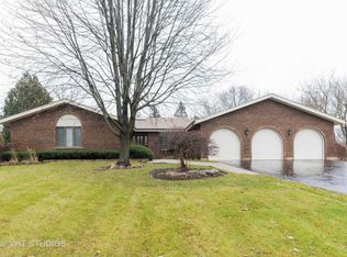 4 Elm St, Hawthorn Woods, IL