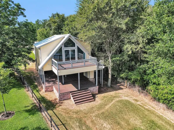 6035 County Road 374, Marquez, TX 77865