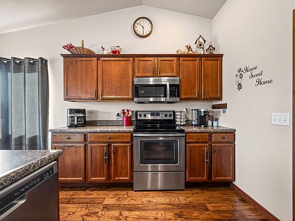 3rd image of 2914 Greenwood Trl