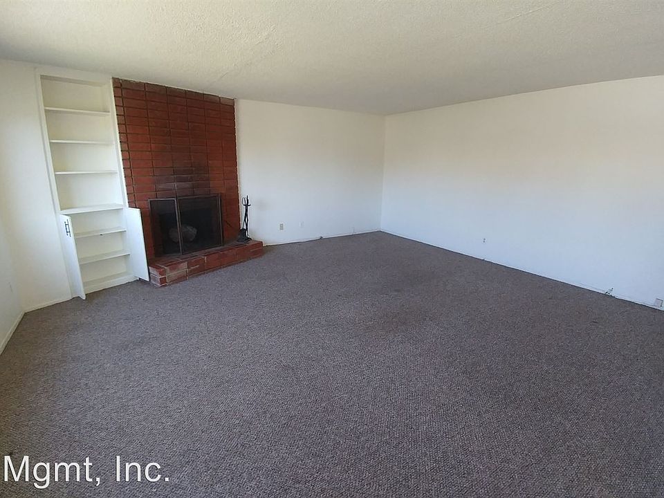 1st image of 2550 Hayes Dr