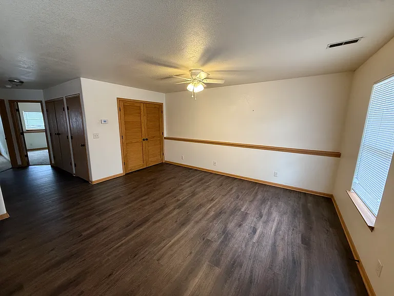 Two Bedroom Open floor Plan — Photo 4