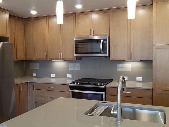 3rd image of 1316 Snowberry Ln #203