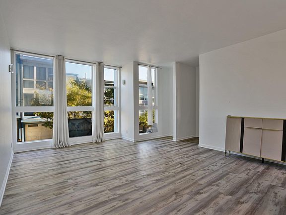 5th image of 9455 Macarthur Blvd