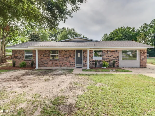 15604 Anderson Dr, Biloxi, MS 39532