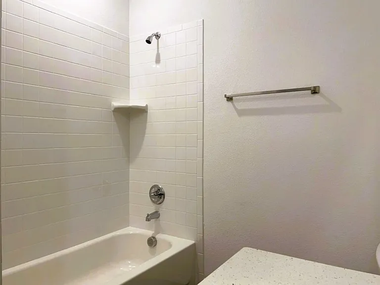 114 Providence Ave — Photo 9