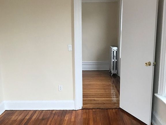 3rd image of 2805 43rd St APT 2