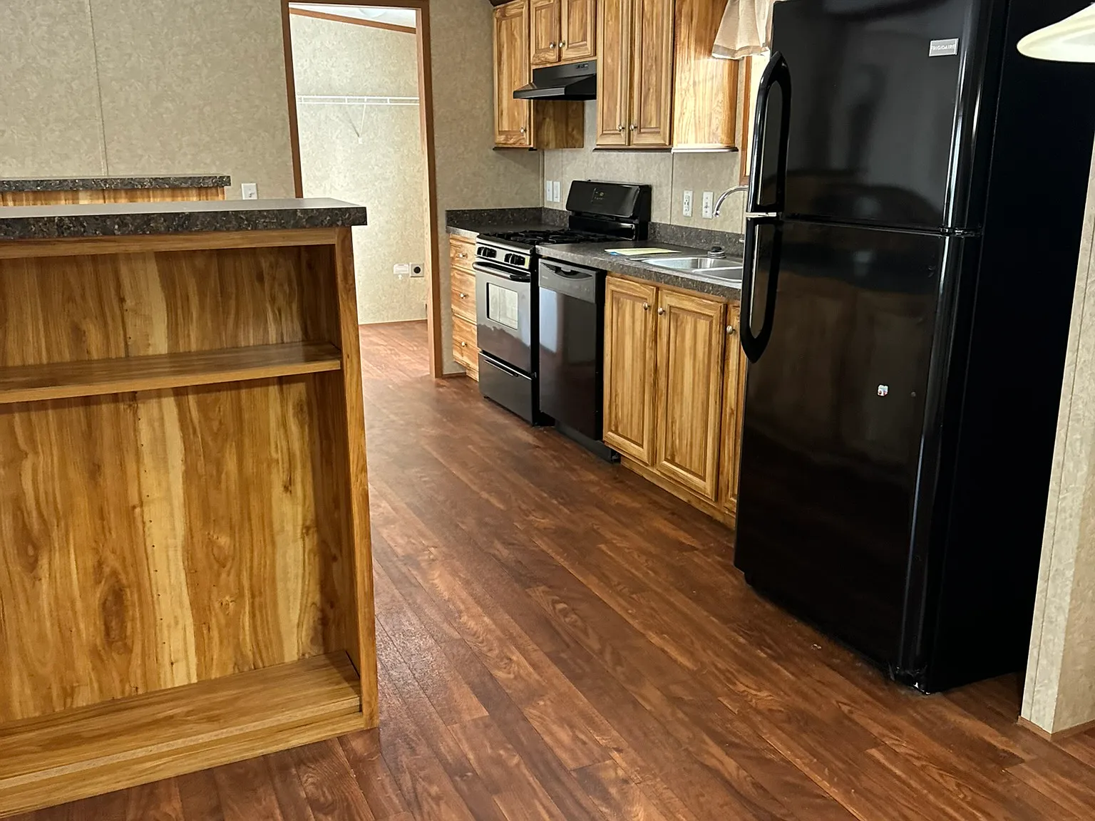 2 bed, 1280 sqft, $2,099 — Photo 3