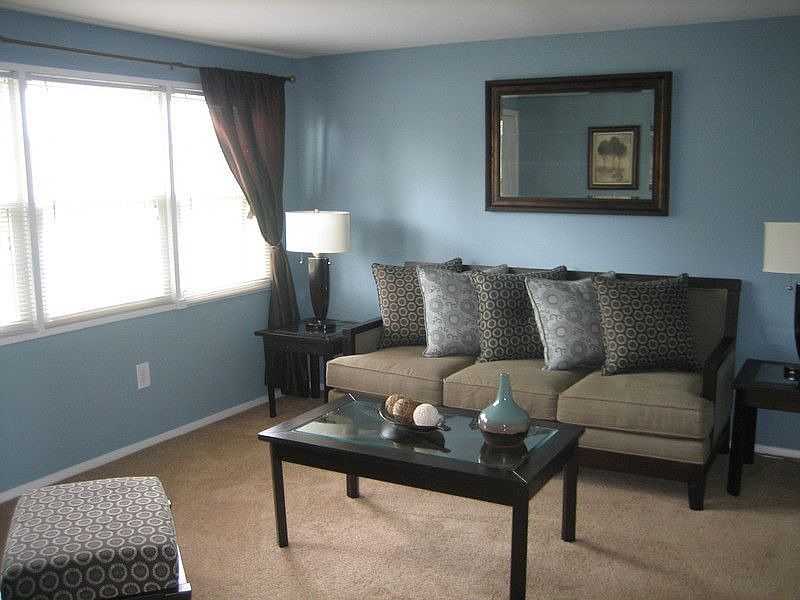 2nd image of 4123 McDowell Ln