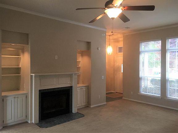 3rd image of 302 Old Forge Dr