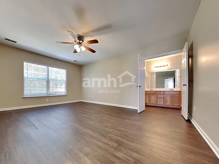 126 Avalon Rd — Photo 10
