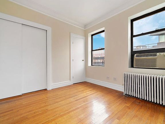 4th image of 76 Carmine St #5F