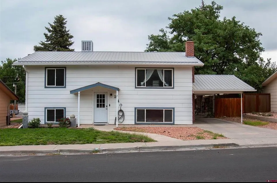240 Cedar St